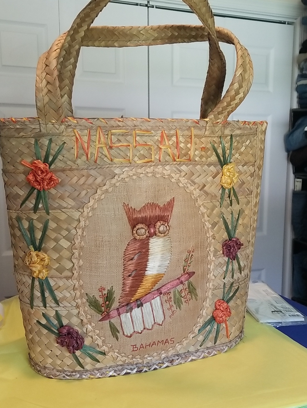 Nassau, Bahamas vintage tote bag hand Woven Good Condition